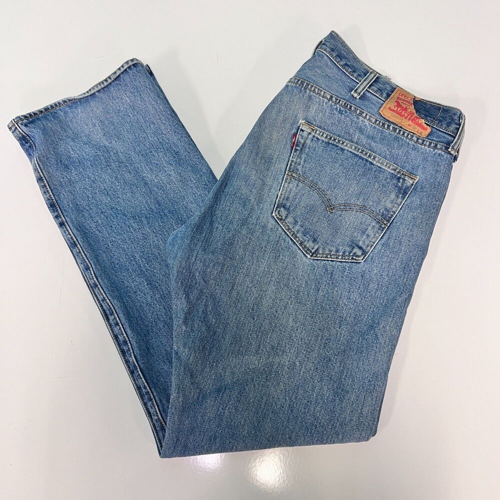 Vintage Levis 501 Mens 38x34 Button Fly Straight Leg Medium Wash Denim Jeans